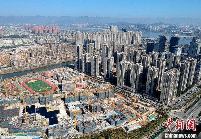  資料圖：航拍一處新建住宅。 <a target='_blank' href='/'>中新社</a>記者 呂明 攝
