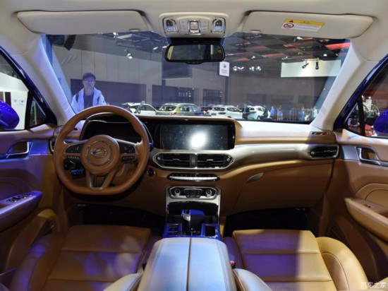 陸風(fēng)汽車(chē) 陸風(fēng)榮曜 2020款 1.5GTDI 自動(dòng)智&middot;曜