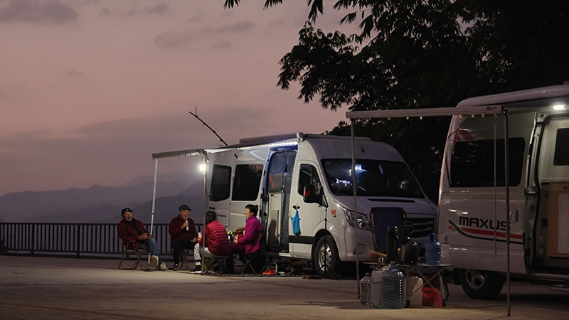 【3】曼海村房車營地。陶思源-攝