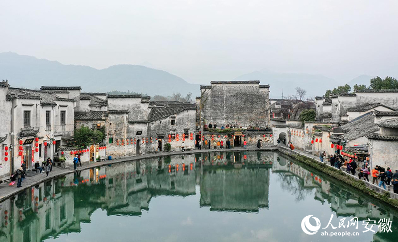 宏村一隅。人民網(wǎng)記者 張俊攝